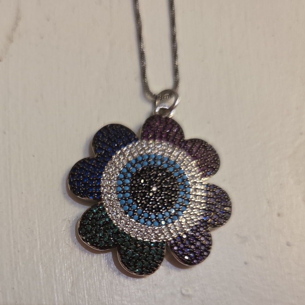 Multicolor Flower Pendant Necklace